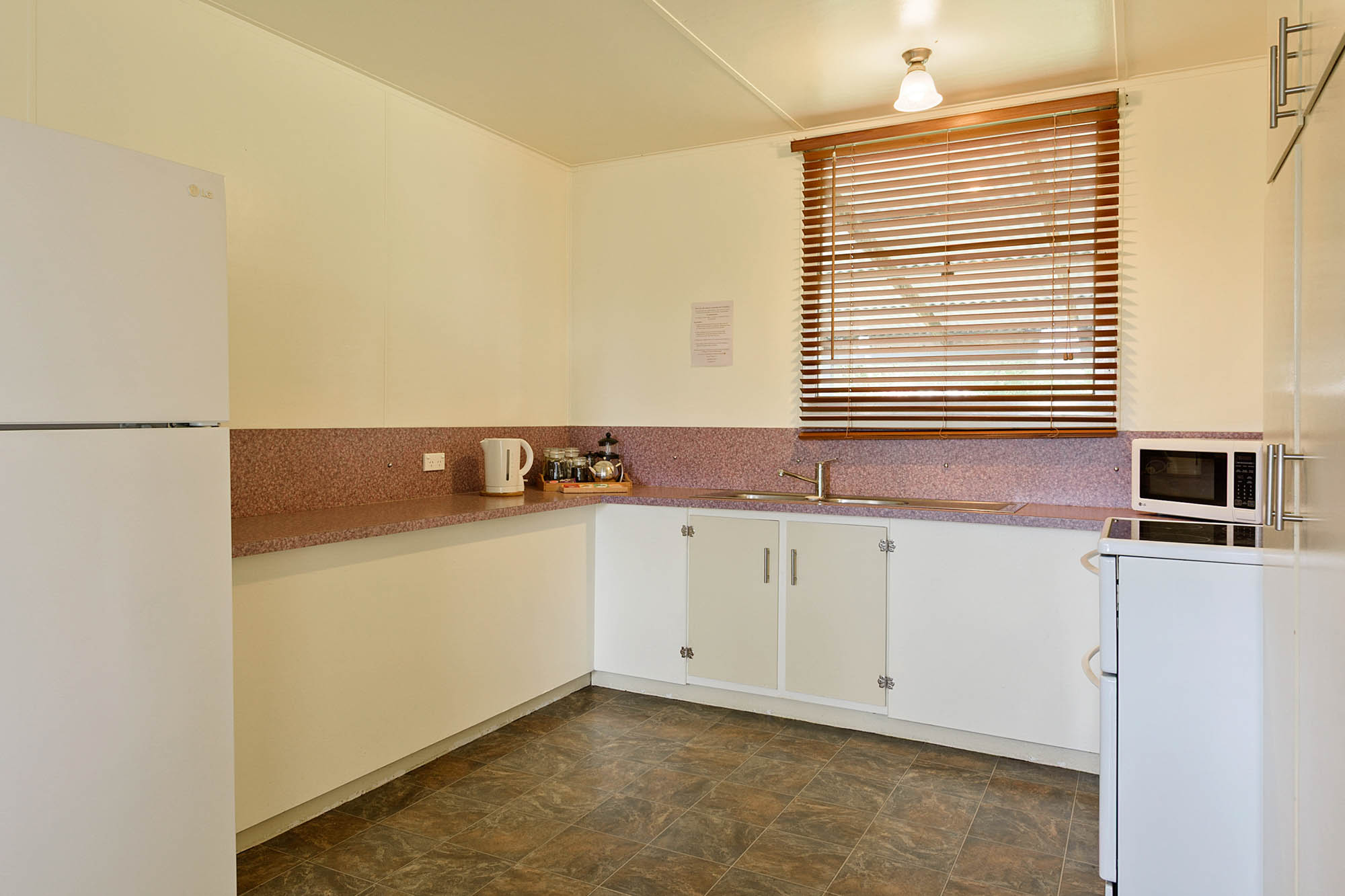 9 - 11 Meredith Street, STRAHAN TAS 7468, Strahan - Thumbnail 5