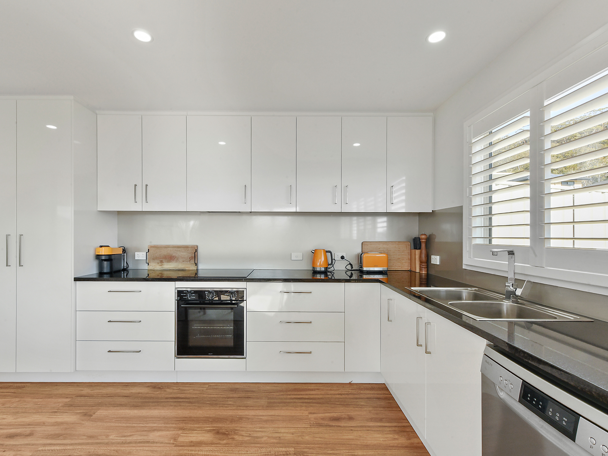 2/1 Apsley Court, BICHENO TAS 7215, Bicheno - Thumbnail 4