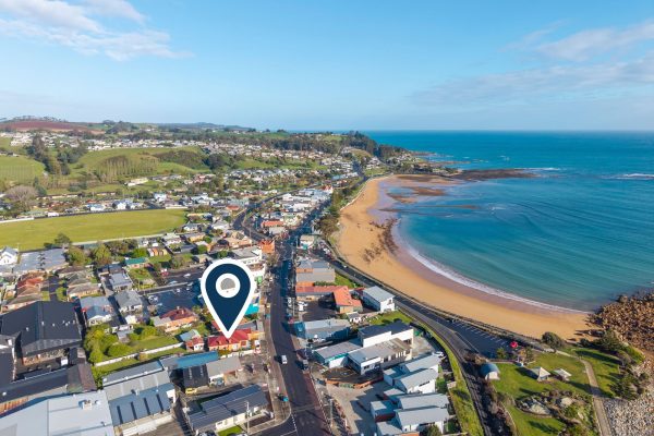 96-96A Main Road, PENGUIN, TAS 7316